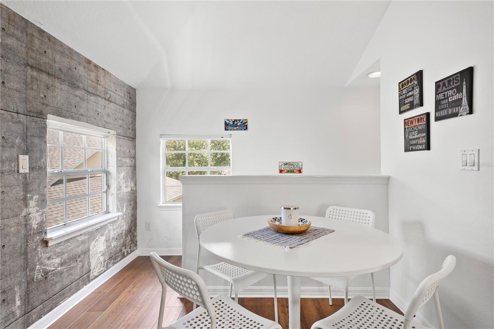 LAKES OF WINDERMERE PH 1 - Residential