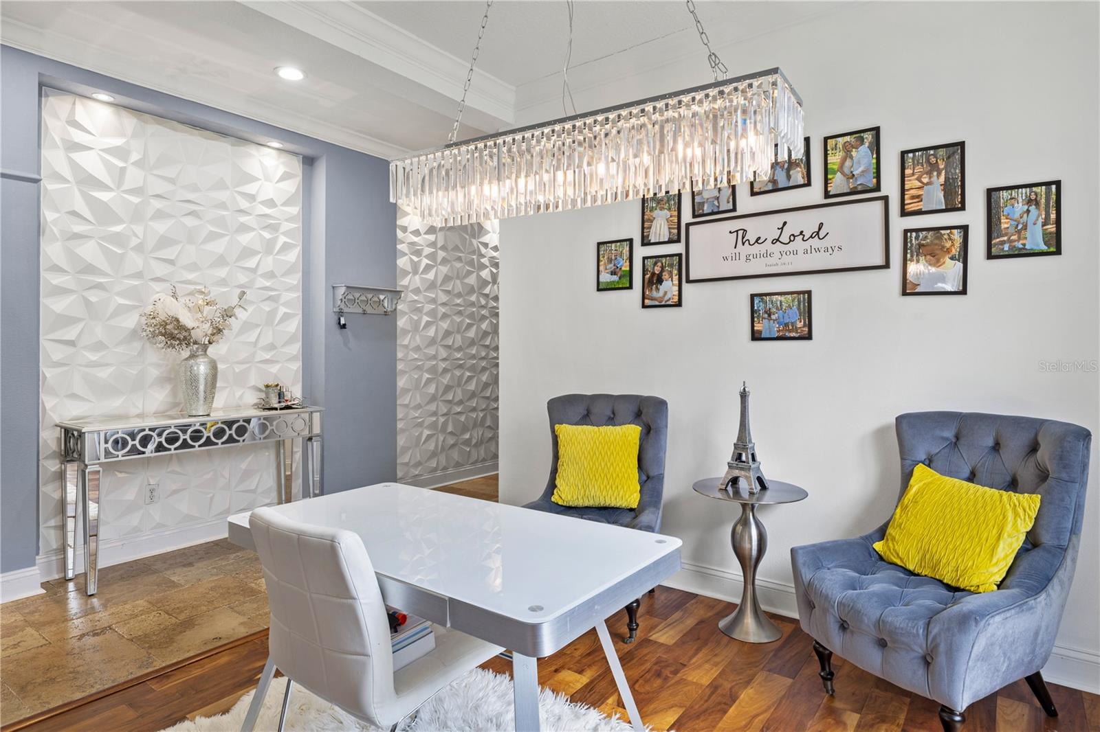 LAKES OF WINDERMERE PH 1 - Residential