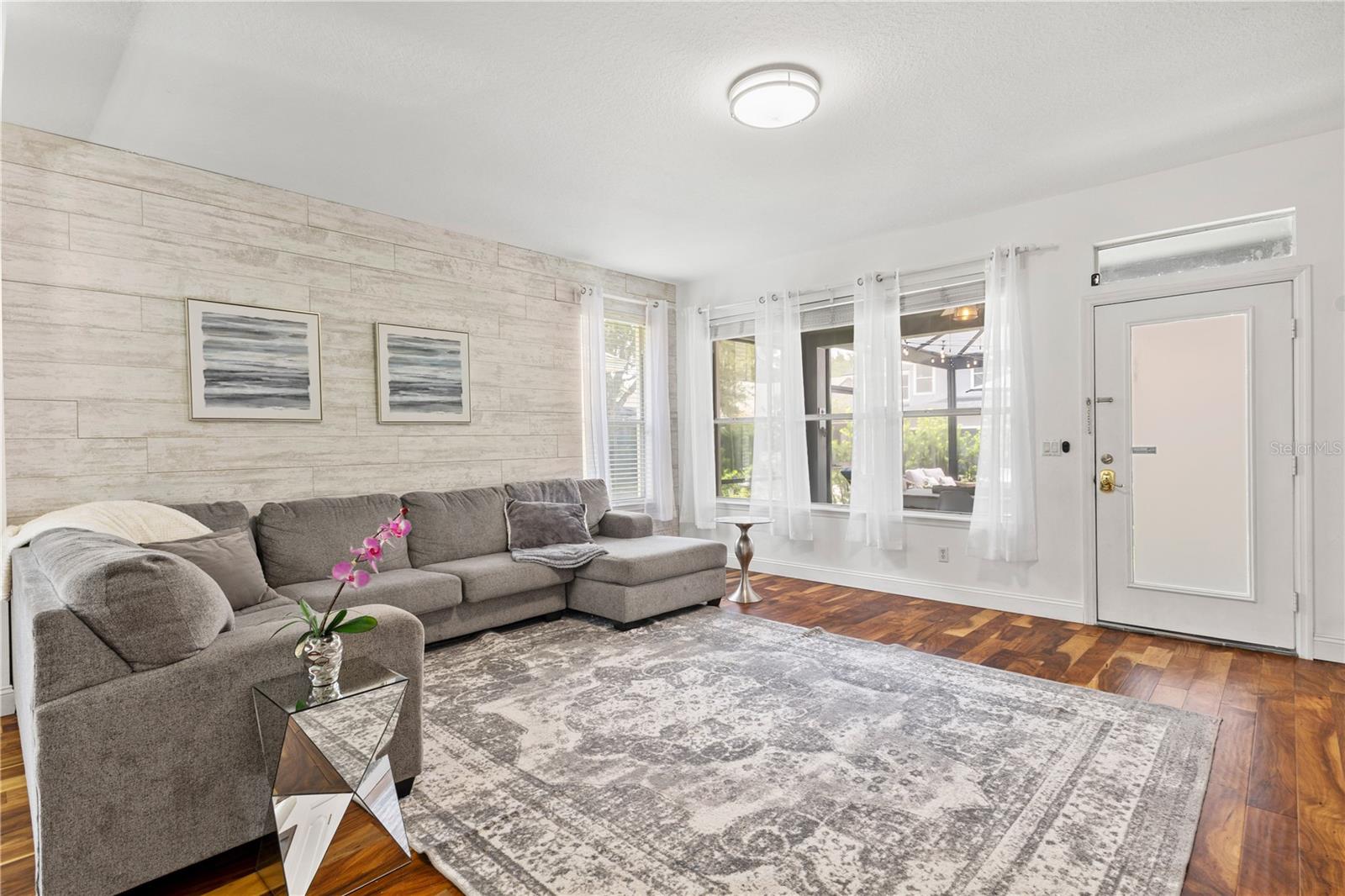 LAKES OF WINDERMERE PH 1 - Residential