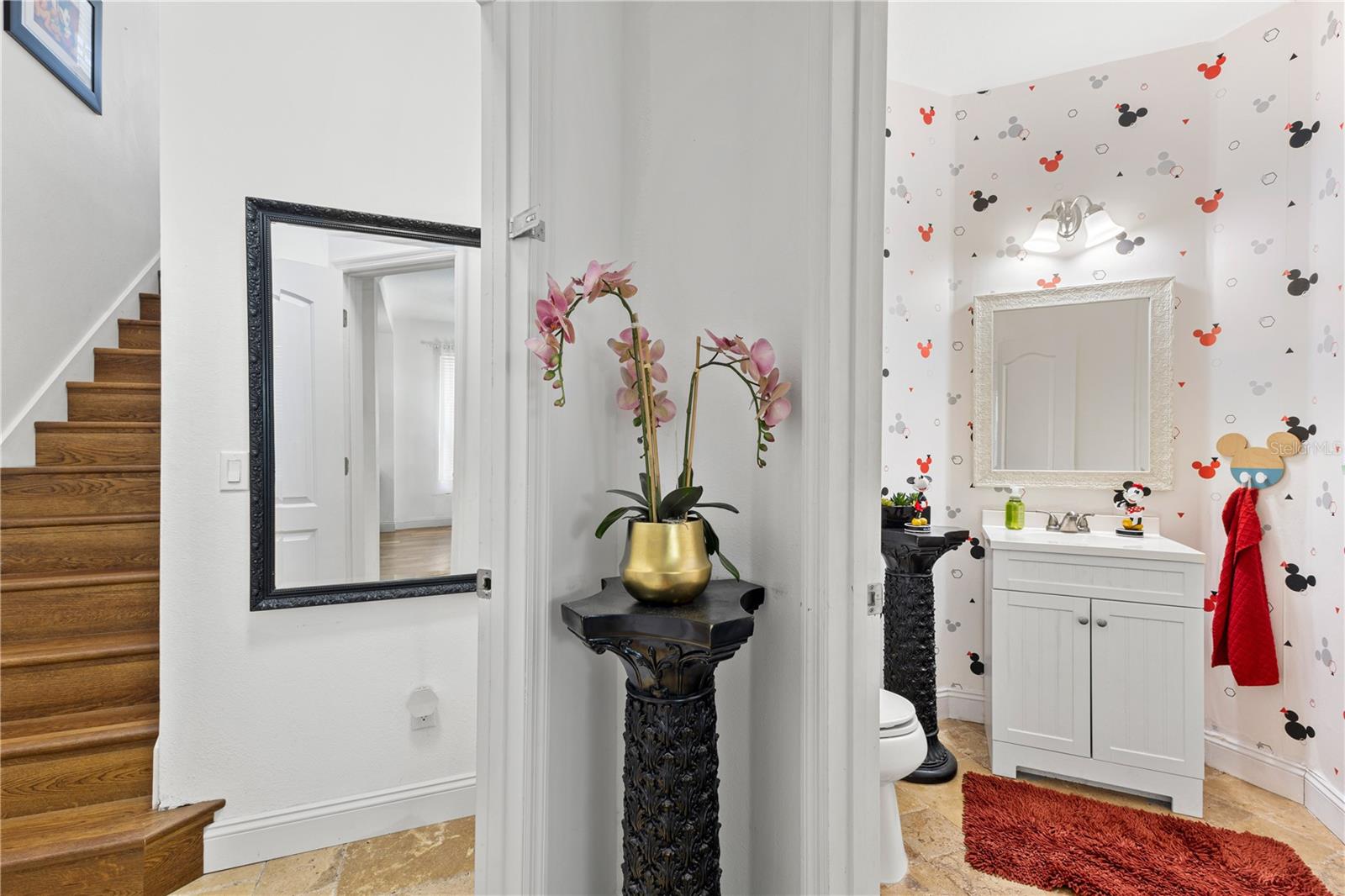 LAKES OF WINDERMERE PH 1 - Residential