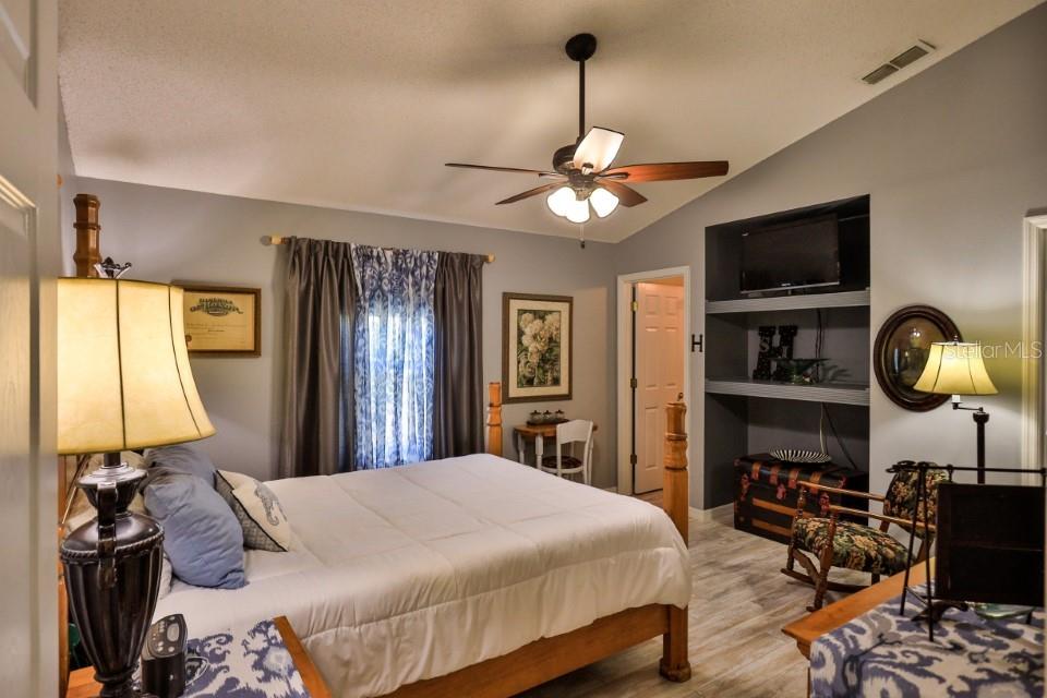 Florida Shores 01 - Residential