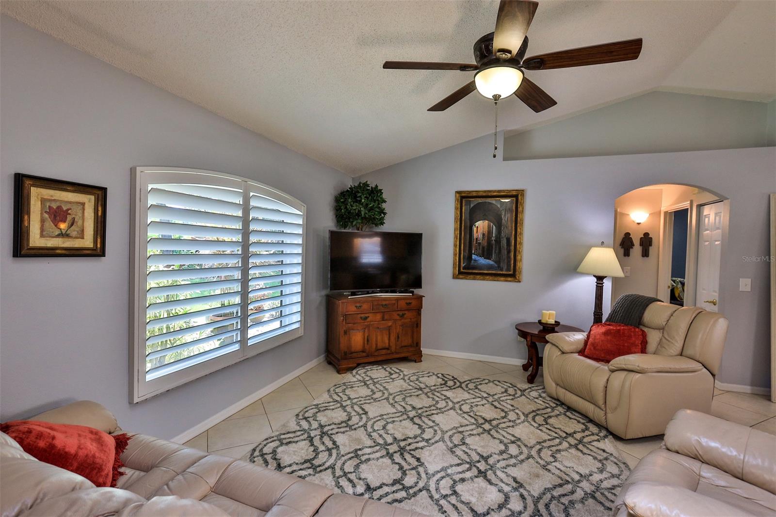 Florida Shores 01 - Residential