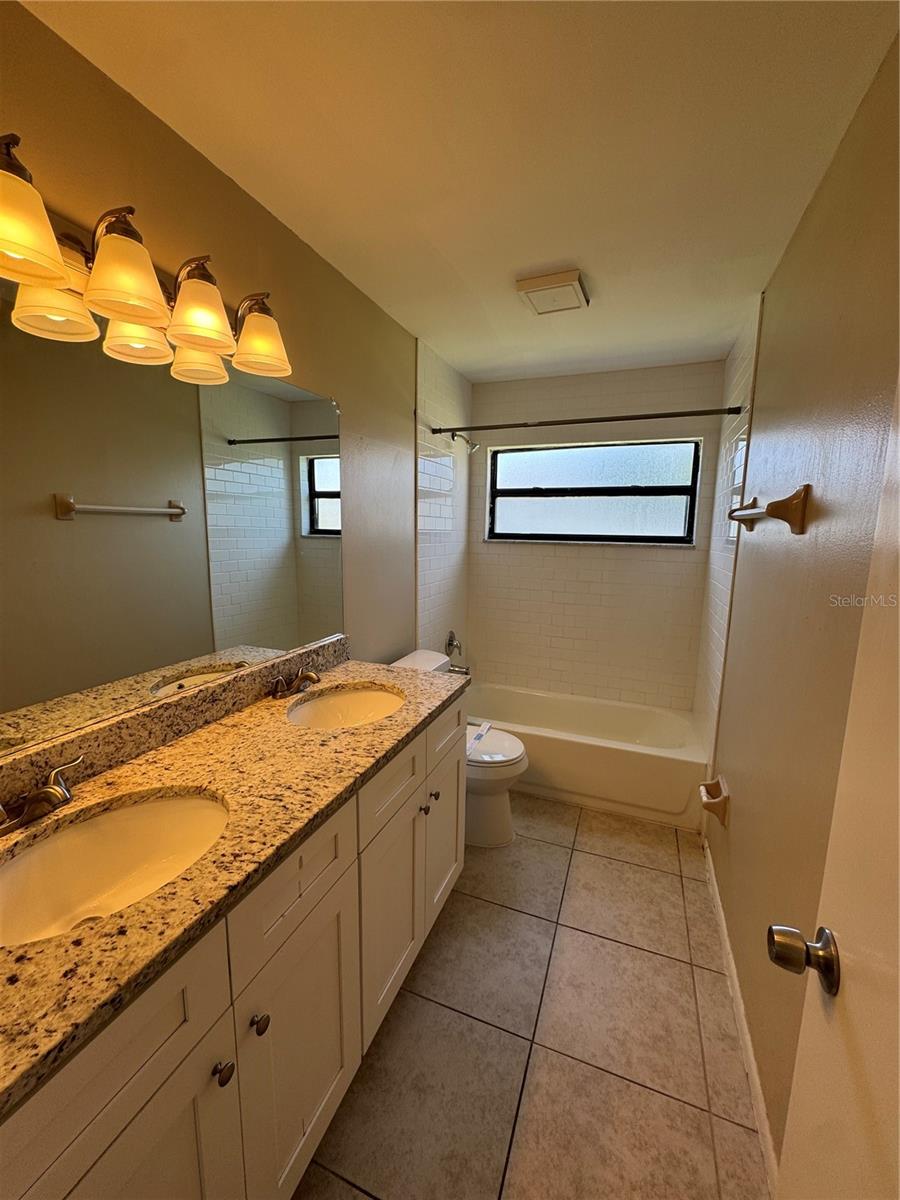 WHISPER LAKES - Residential