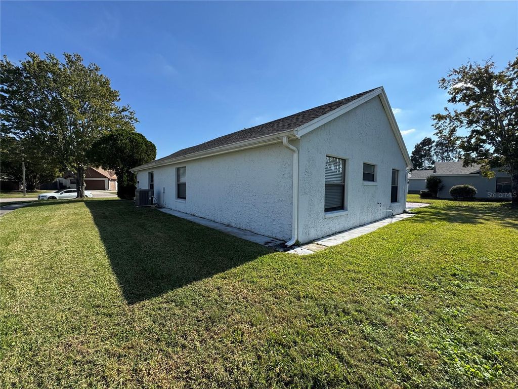 Photo of 2206 Fairmont Circle, Orlando, FL 32837 (MLS # O6362613)