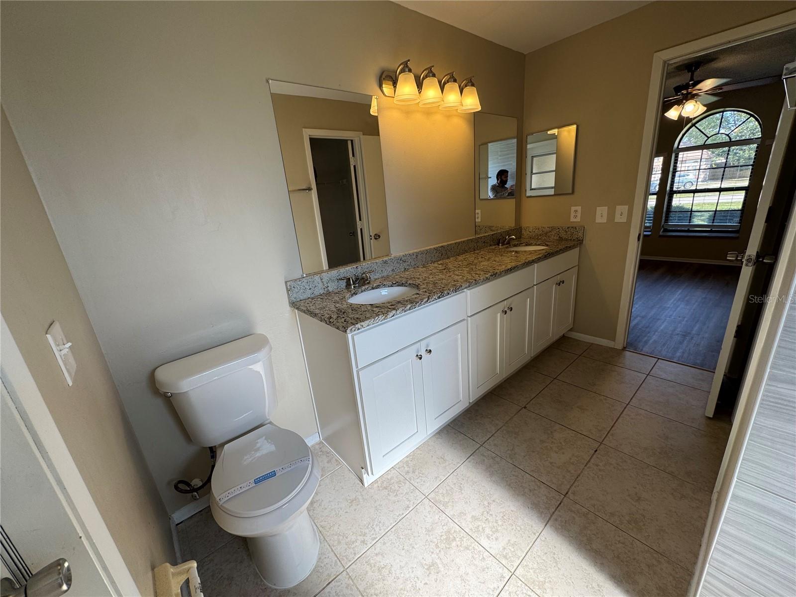 WHISPER LAKES - Residential