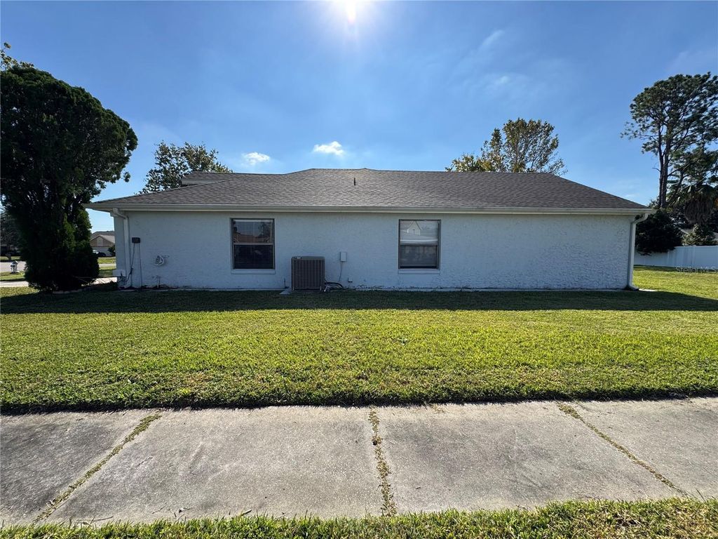 Photo of 2206 Fairmont Circle, Orlando, FL 32837 (MLS # O6362613)