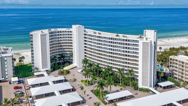 6300 MIDNIGHT PASS RD APT 1005, SARASOTA, FL 34242 - Image 32be70ee917a4e23f024d90bd5f34178/1564888051