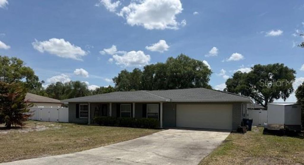 Photo of 1104 Yarnell Avenue, Lake Wales, FL 33853 (MLS # K4903484)