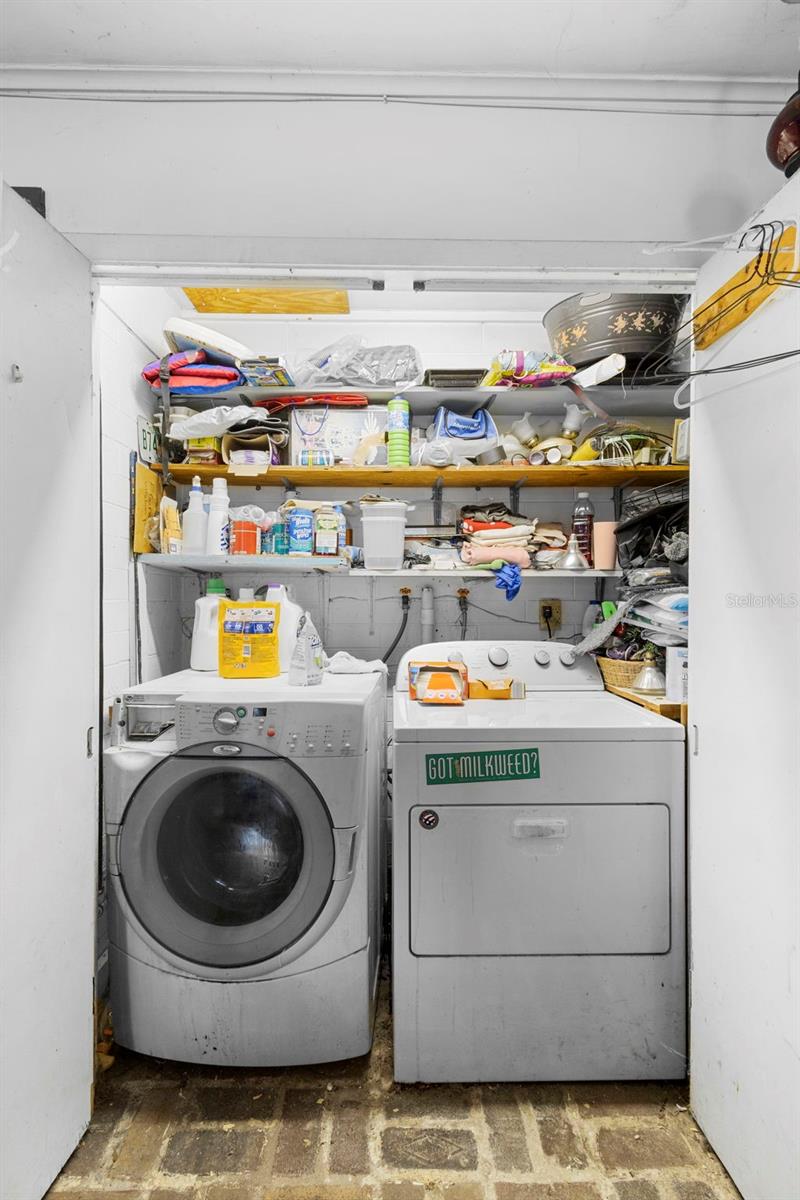 OAKWOOD SUB & PARCELS OPPOSIT - Residential