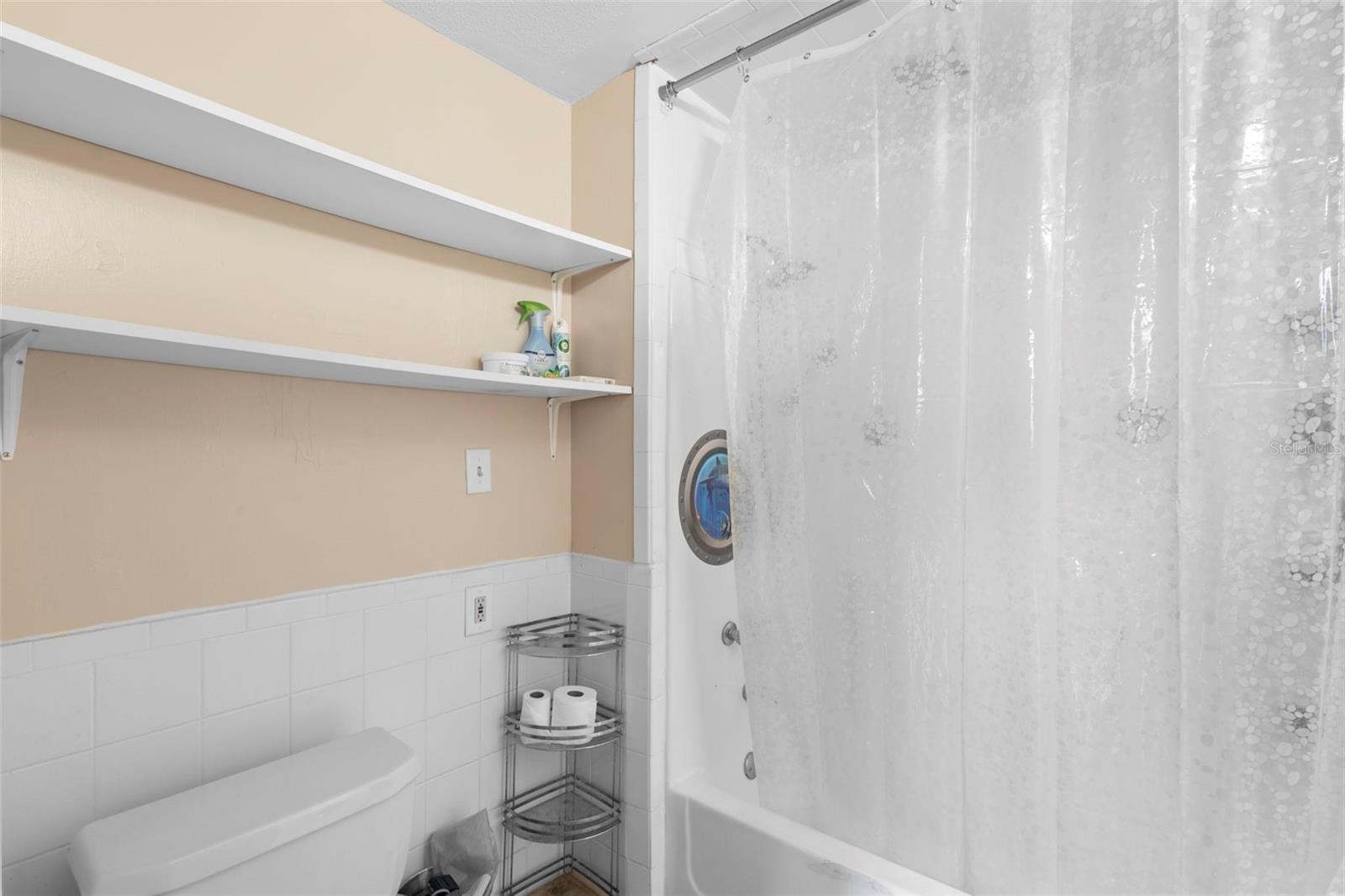 OAKWOOD SUB & PARCELS OPPOSIT - Residential