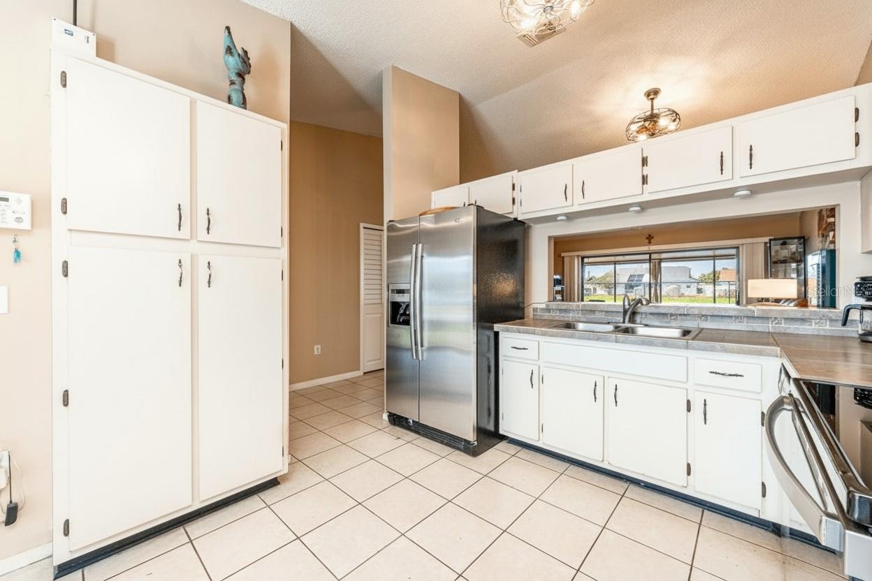 CURRY FORD WOODS - Residential