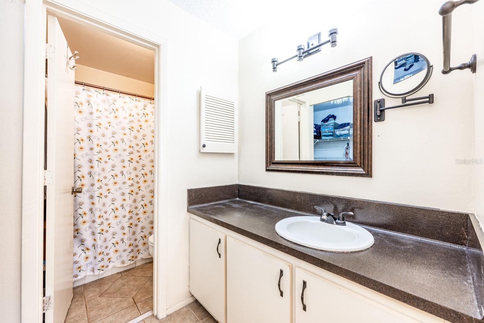 CURRY FORD WOODS - Residential