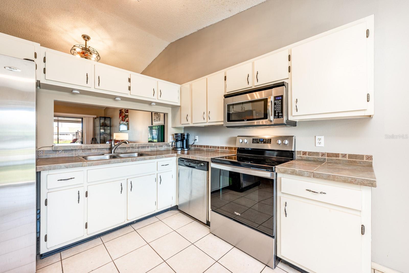 CURRY FORD WOODS - Residential