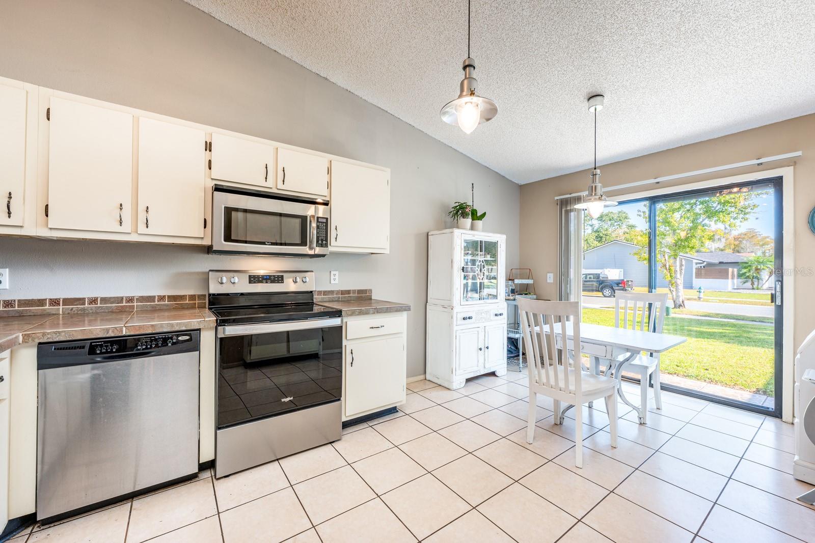 CURRY FORD WOODS - Residential