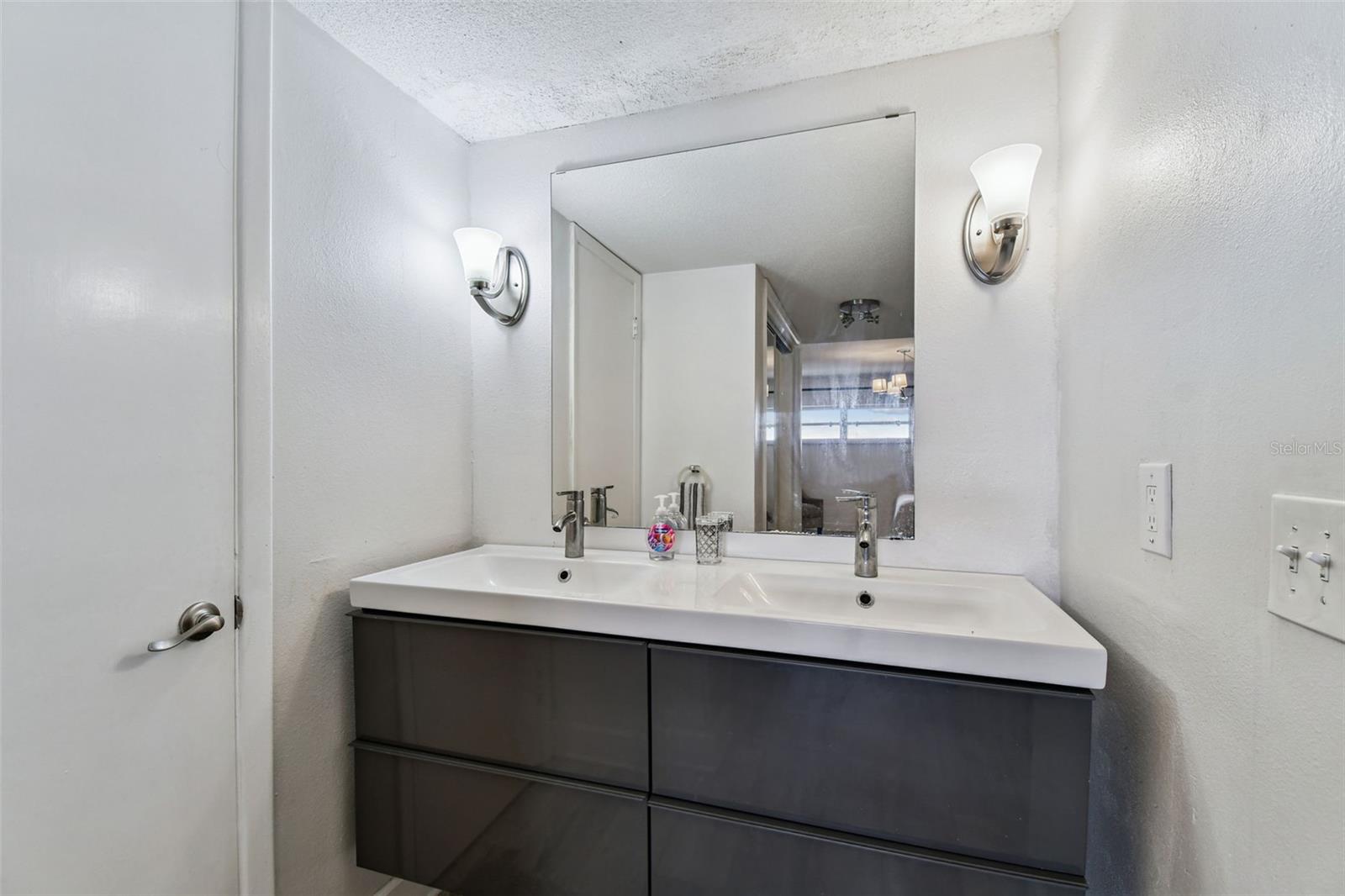 GULF 5000 ASSOC INC CONDO - Residential