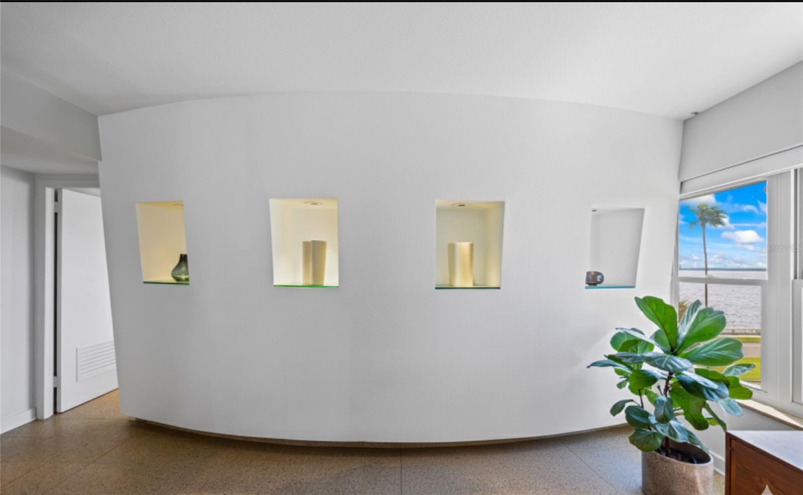 HARBOUR HOUSE CONDO - Residential