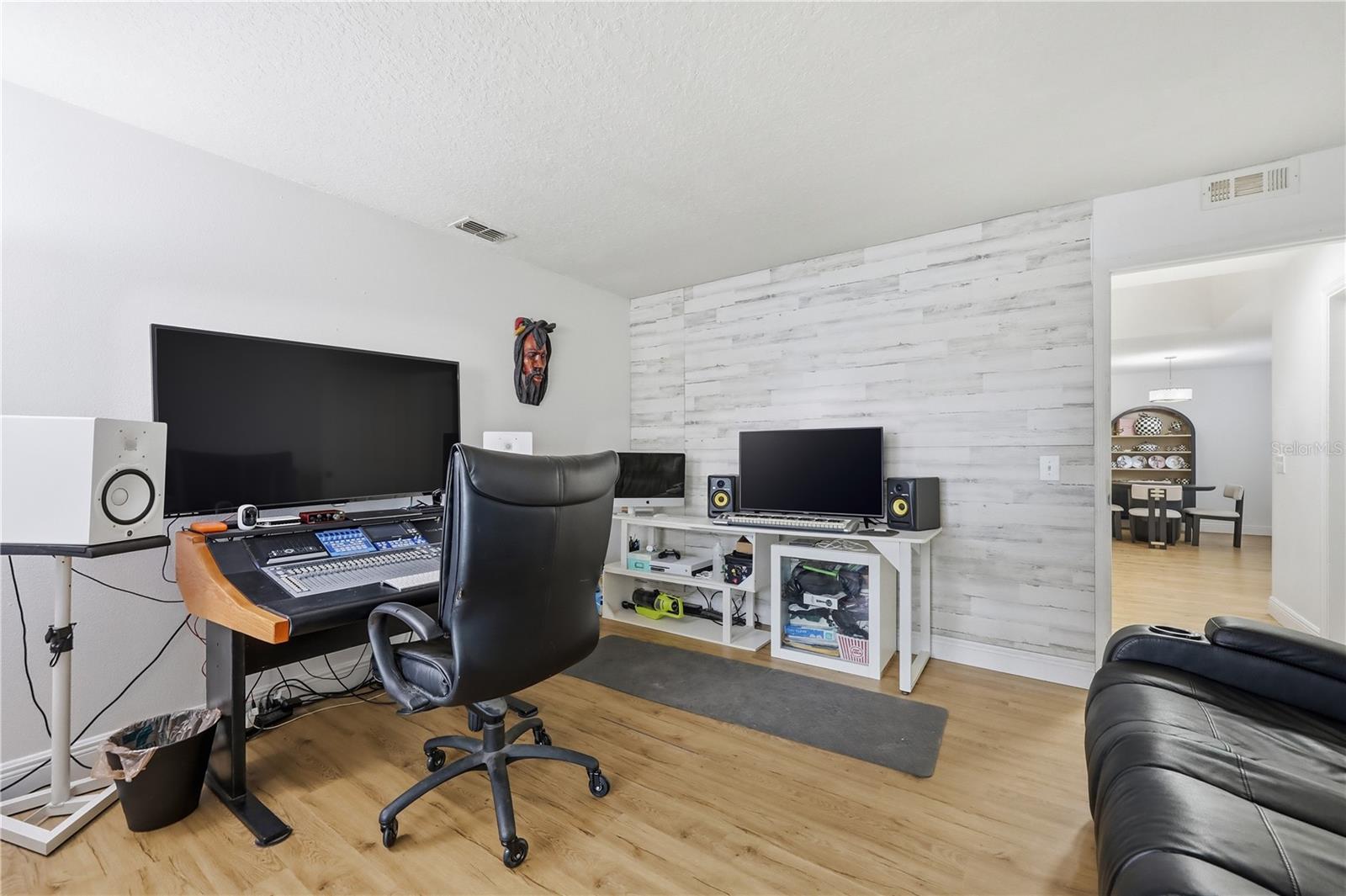 WOODLAND CREEK - Residential