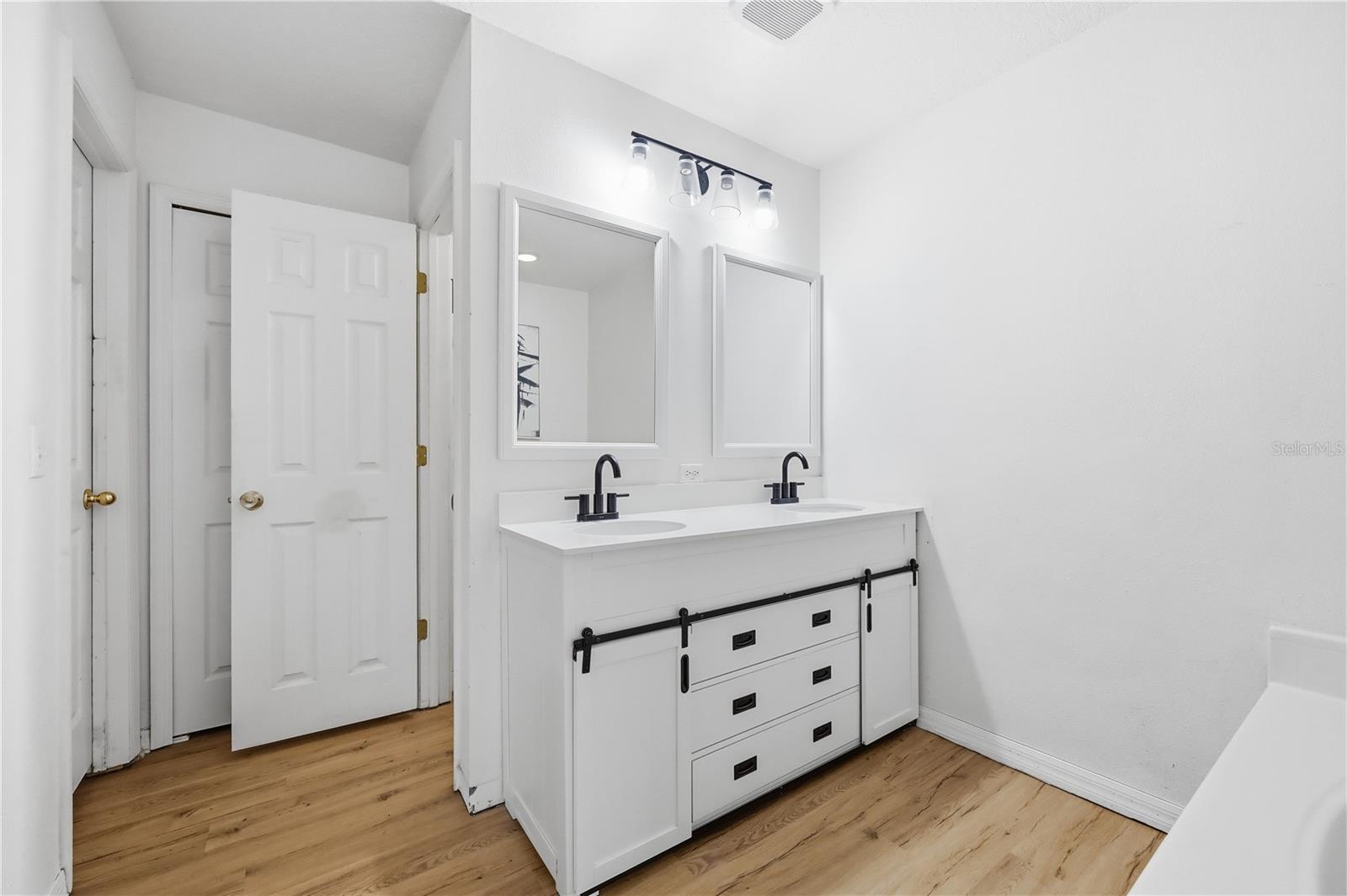 WOODLAND CREEK - Residential