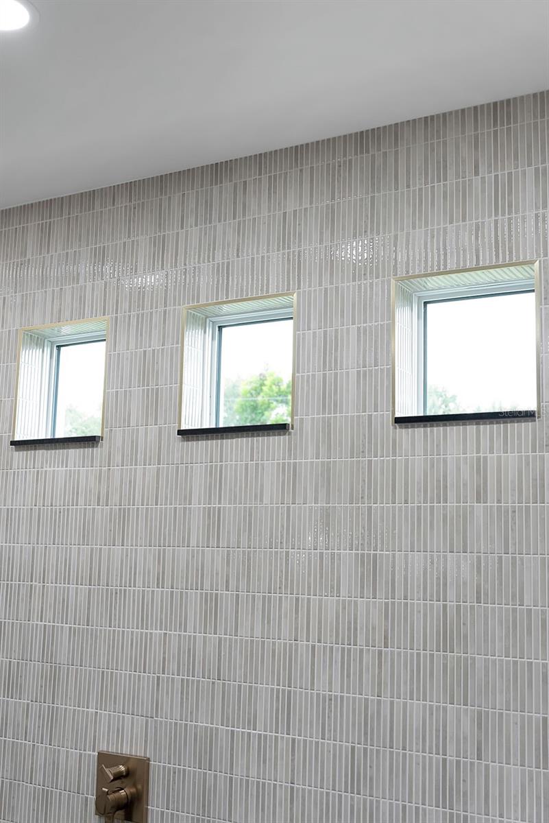 SOUTH VENICE - Residential