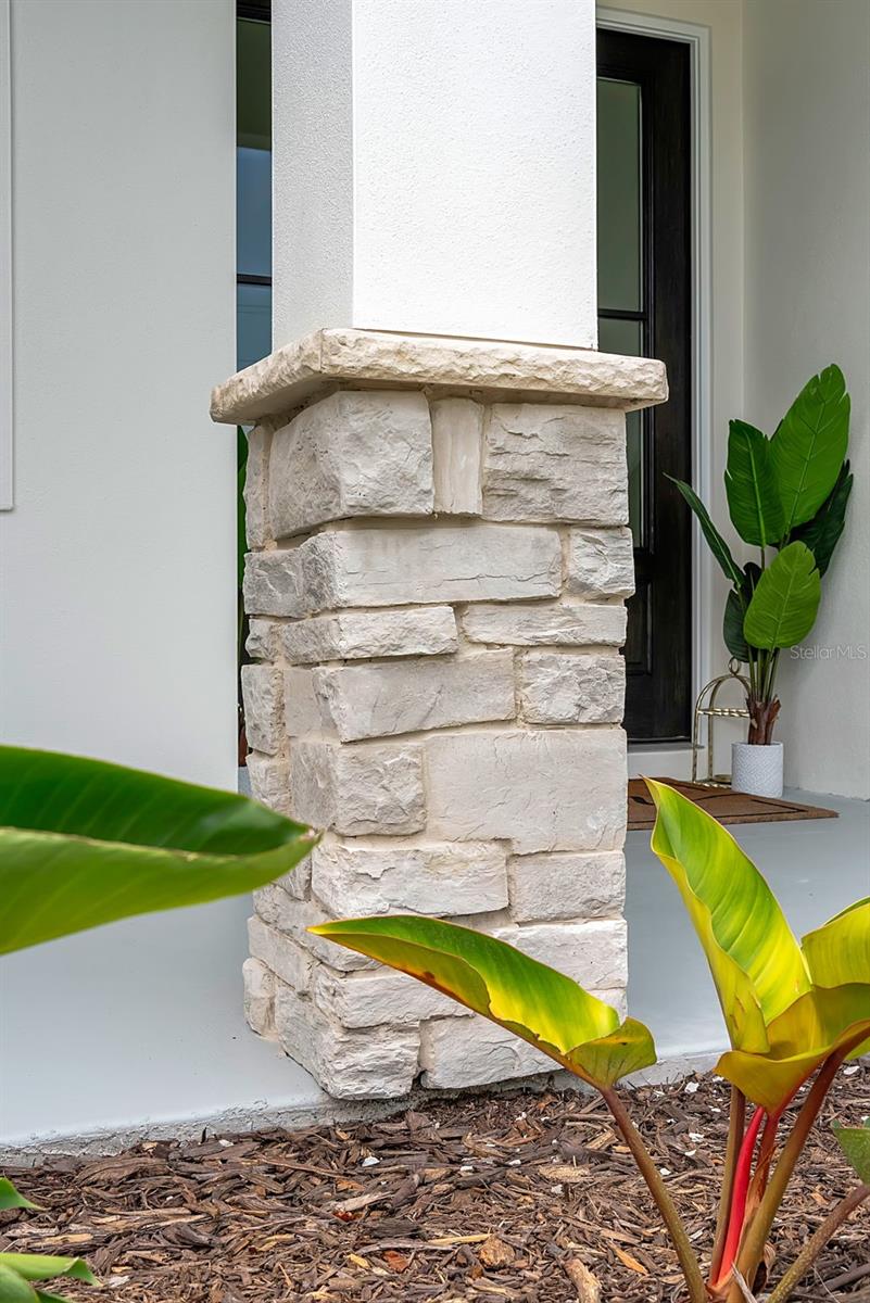 SOUTH VENICE - Residential