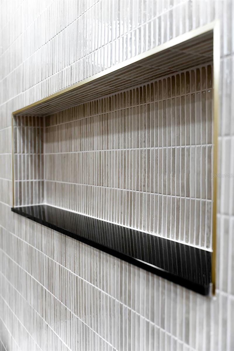 SOUTH VENICE - Residential