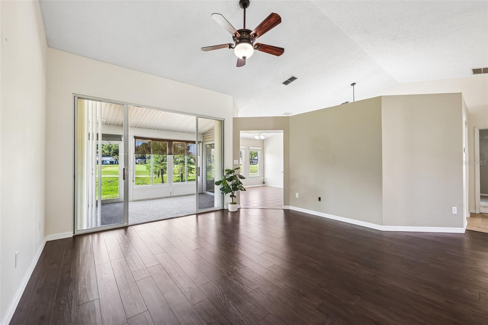 PLANTATION AT LEESBURG GLEN EAGLE VILLAGE TR A-E - Residential