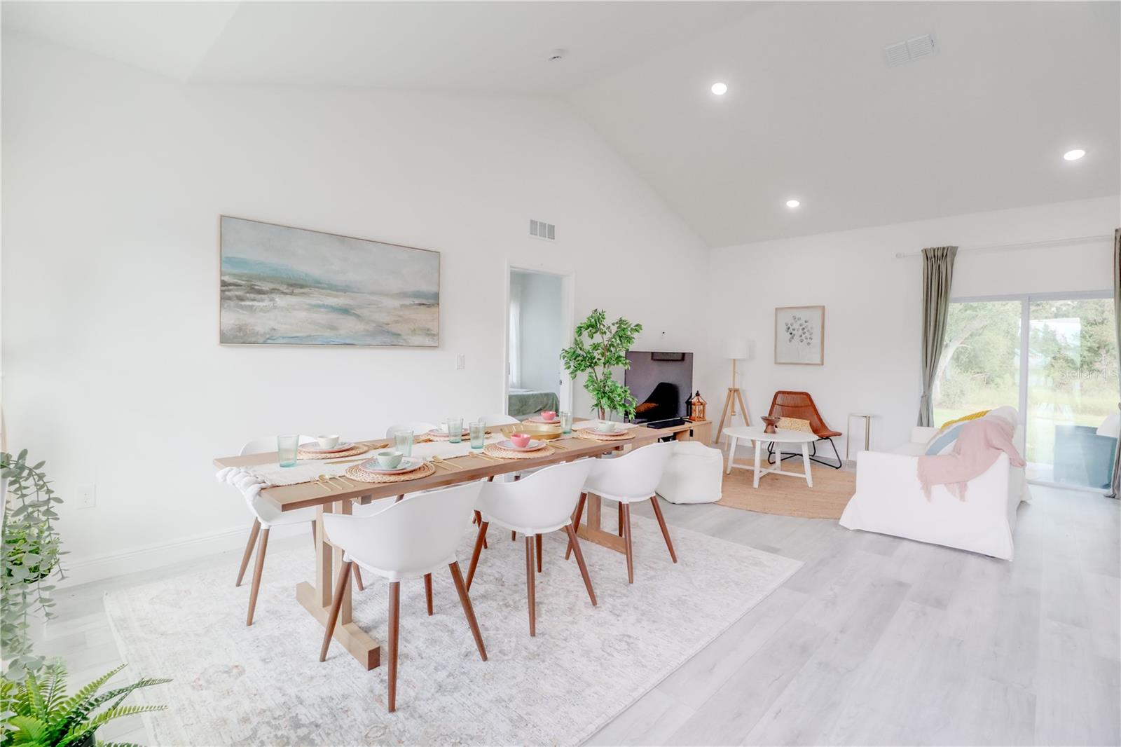 511 MARION OAKS LANE