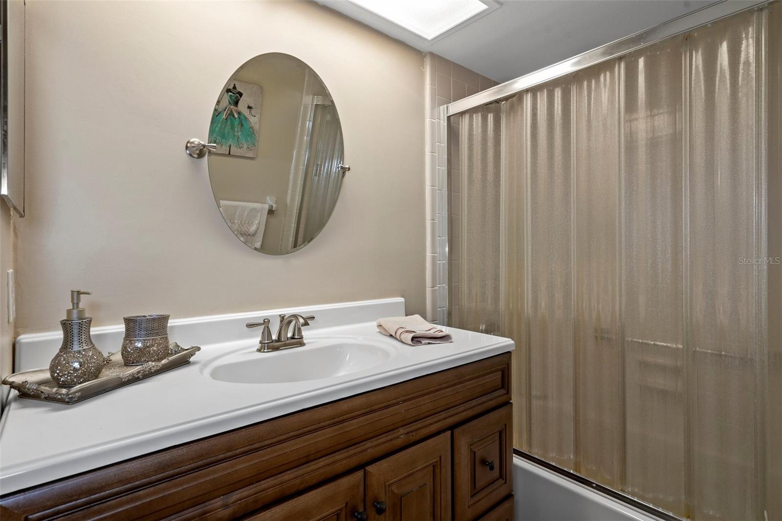 CEDARWOOD VILLAGE CONDO 01 - Residential