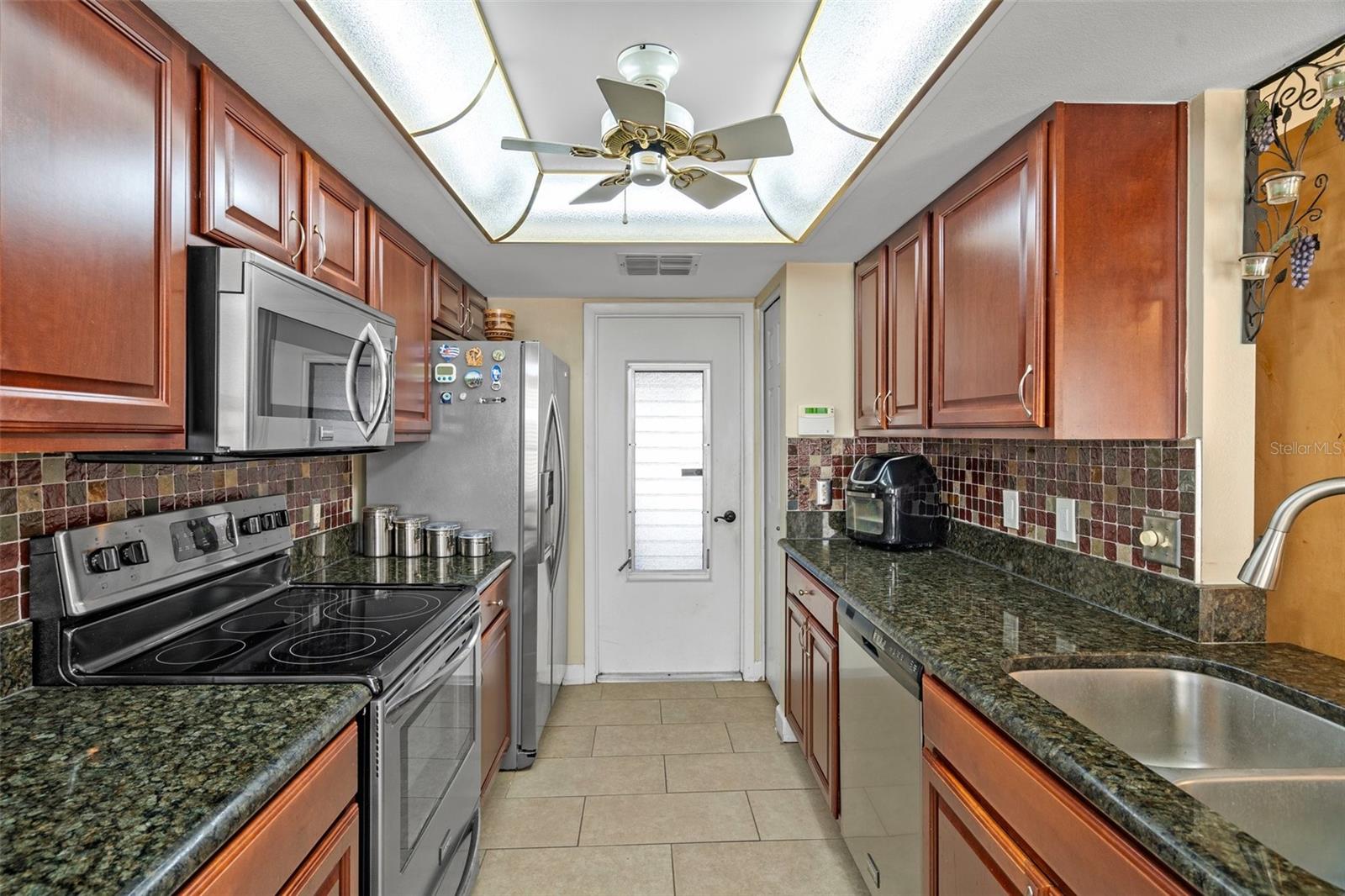 CEDARWOOD VILLAGE CONDO 01 - Residential