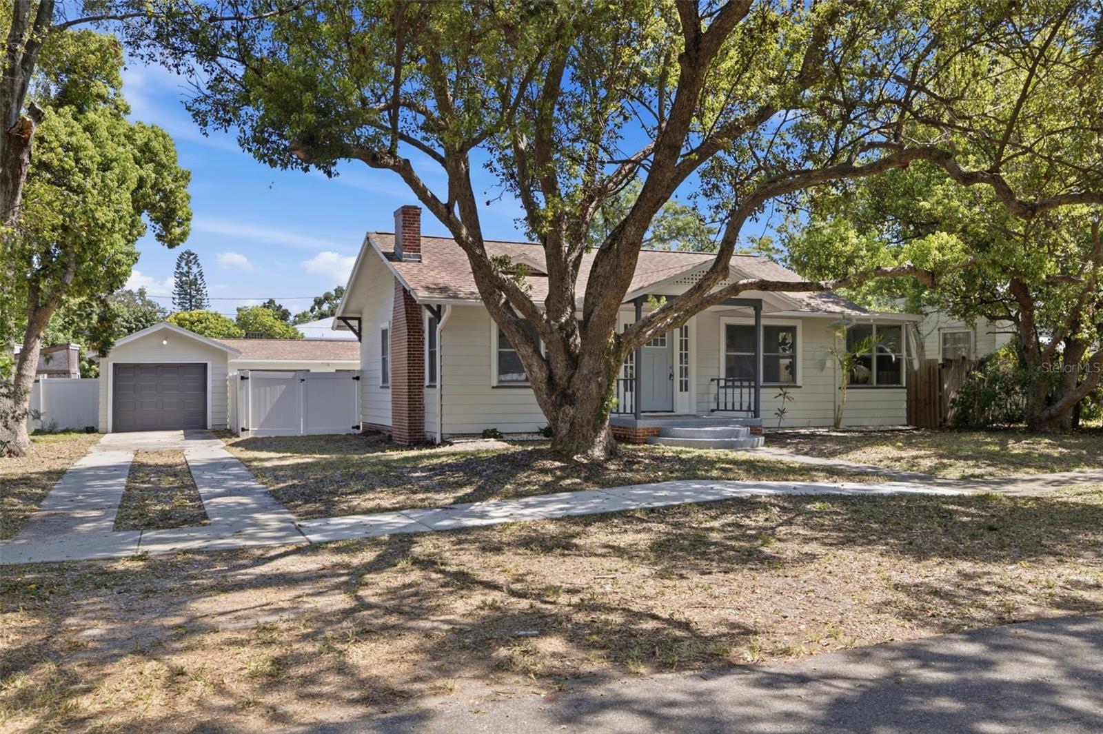 1235 IDLEWILD DRIVE