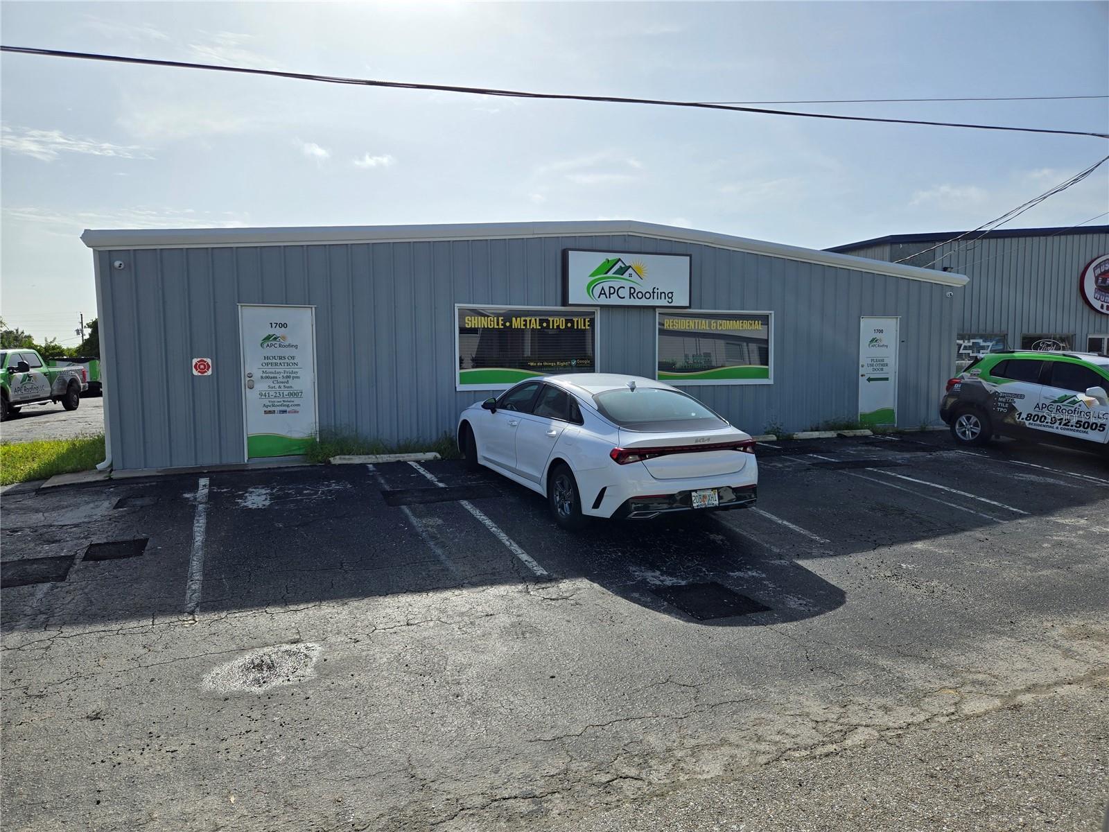 1700 STEADLEY AVENUE