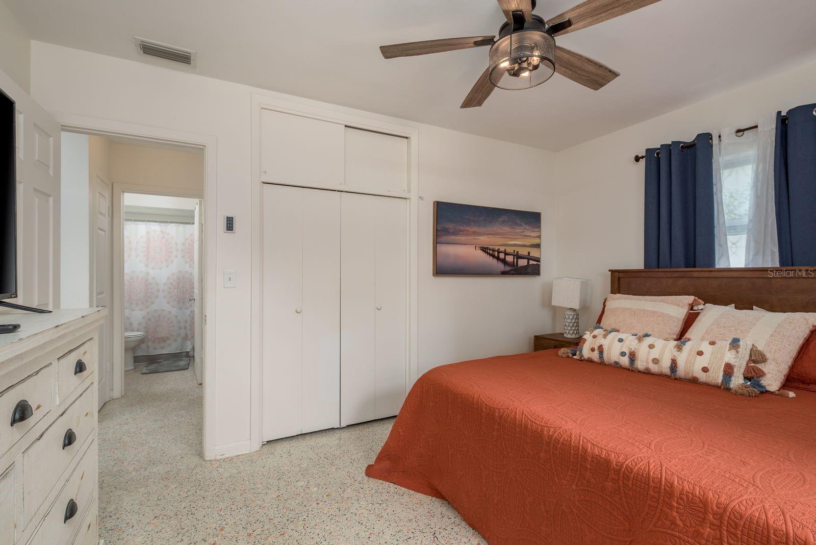 HARBOR HEIGHTS MANOR - Residential