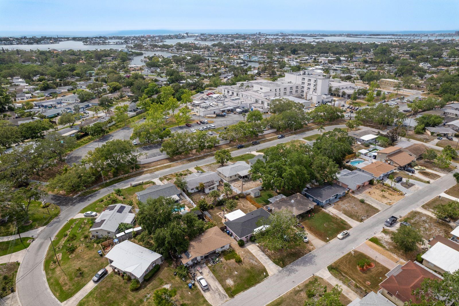 HARBOR HEIGHTS MANOR - Residential
