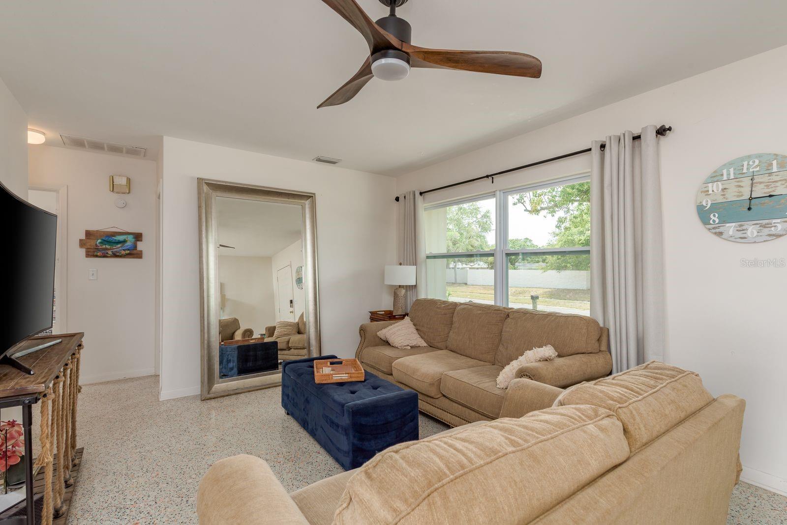 HARBOR HEIGHTS MANOR - Residential