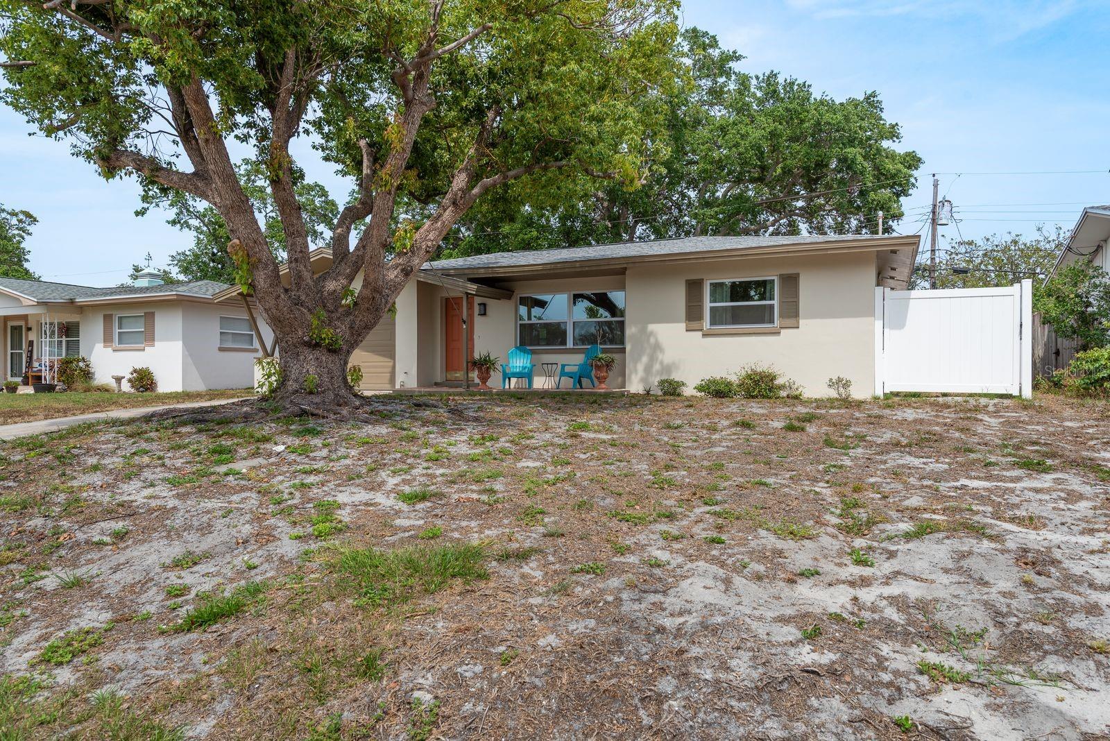 HARBOR HEIGHTS MANOR - Residential