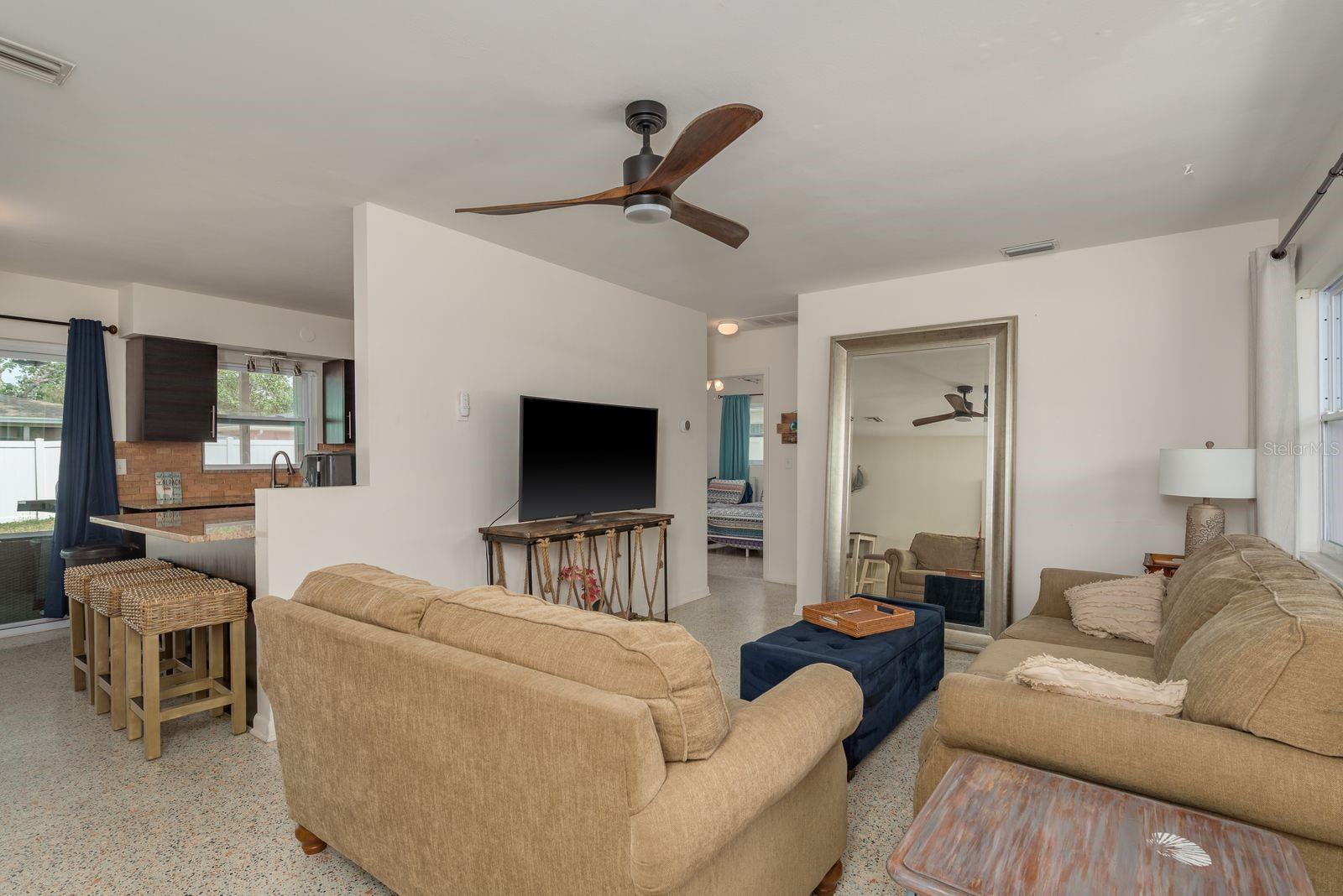 HARBOR HEIGHTS MANOR - Residential