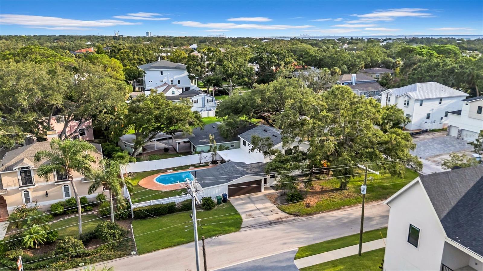 HENDERSON BEACH - Residential