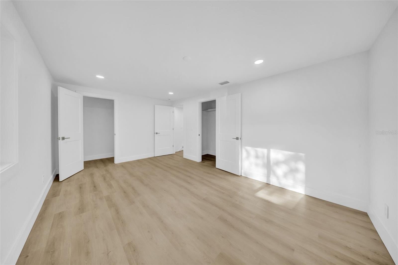 HENDERSON BEACH - Residential