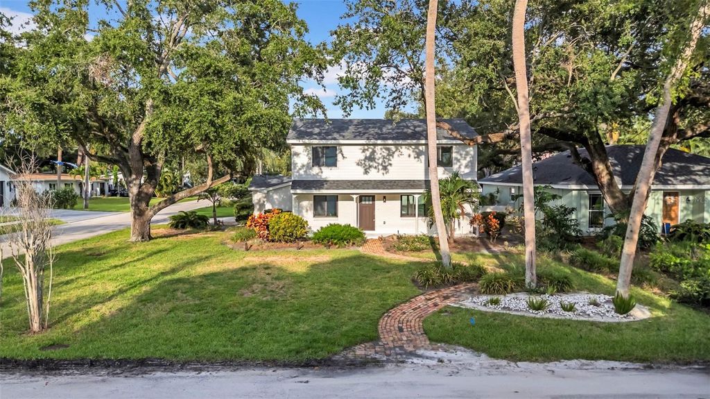 Photo of 2302 S Occident Street, Tampa, FL 33629 (MLS # TB8464019)