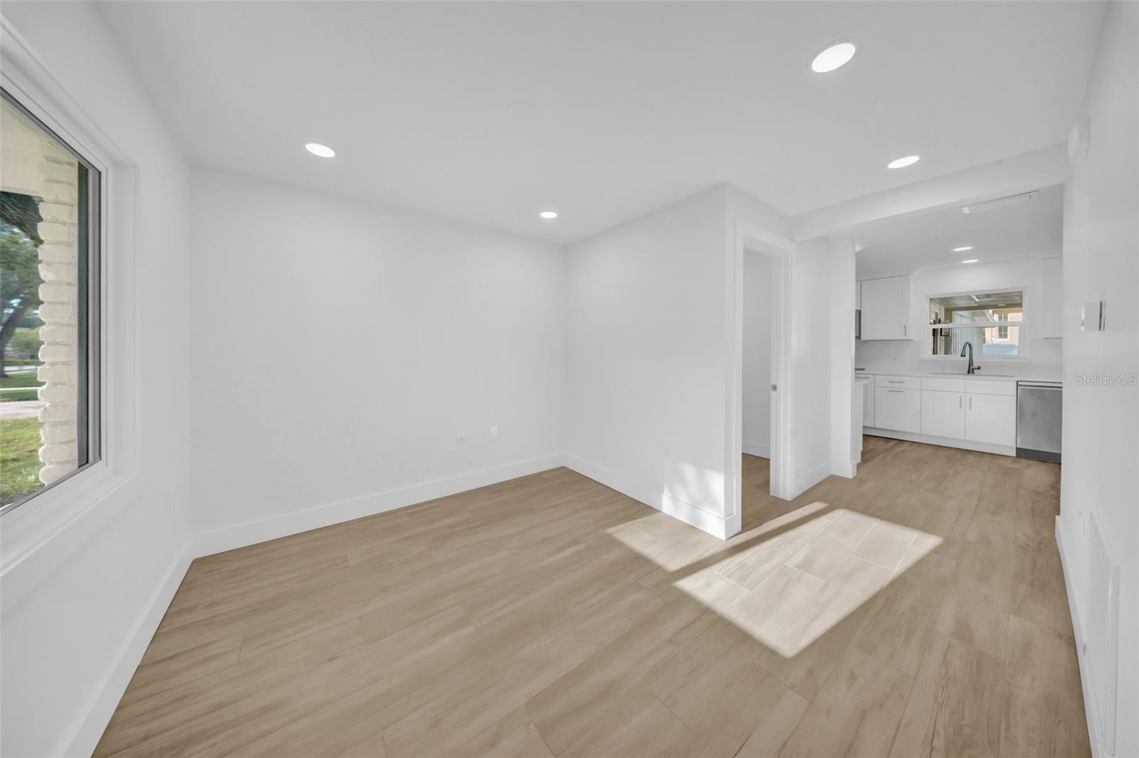 HENDERSON BEACH - Residential