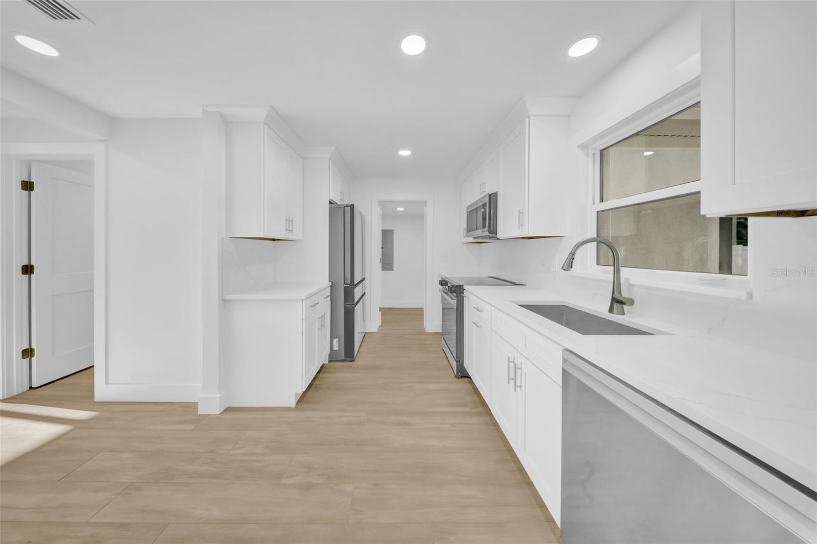 HENDERSON BEACH - Residential