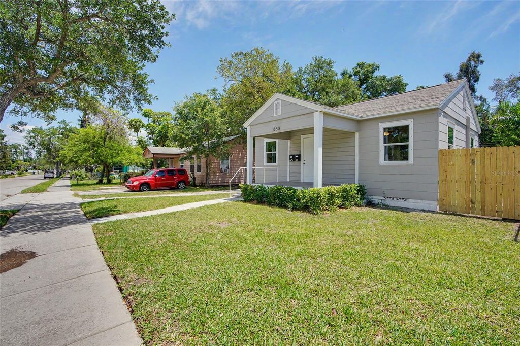 Photo of 850 18th Avenue S, St Petersburg, FL 33705 (MLS # TB8505764)