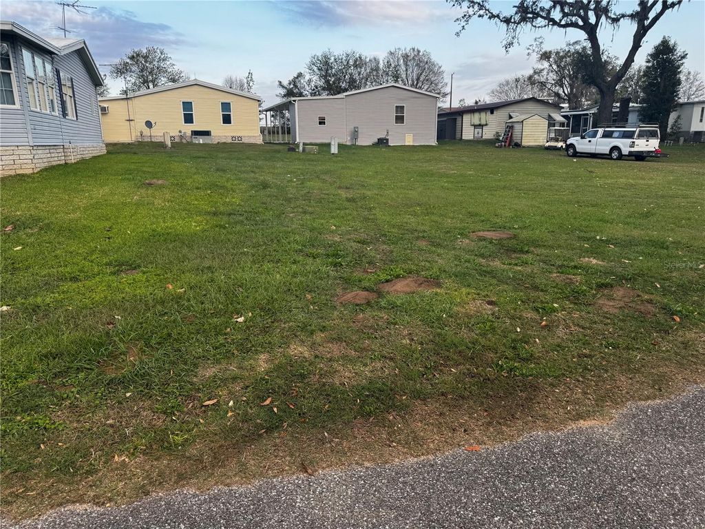 Photo of 10028 Wellington Avenue, Dade City, FL 33525 (MLS # TB8359597)