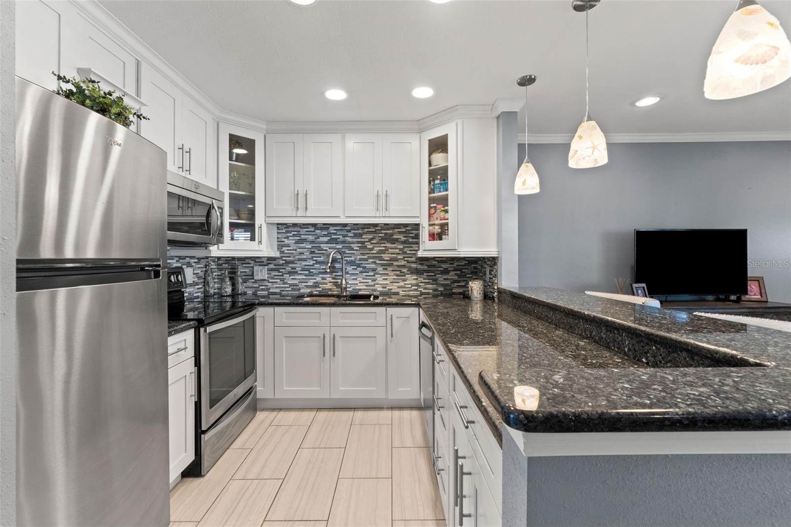 ON TOP OF THE WORLD - Residential