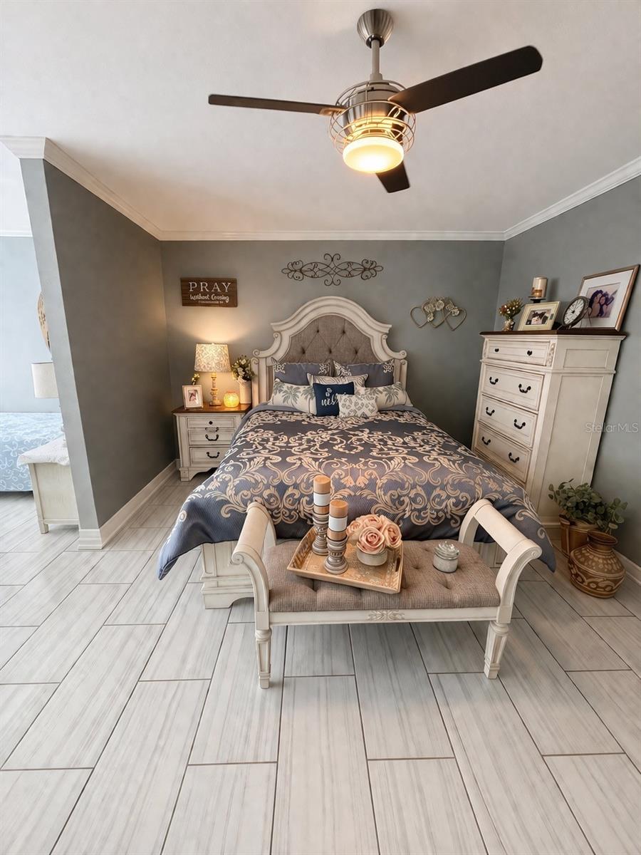 ON TOP OF THE WORLD - Residential