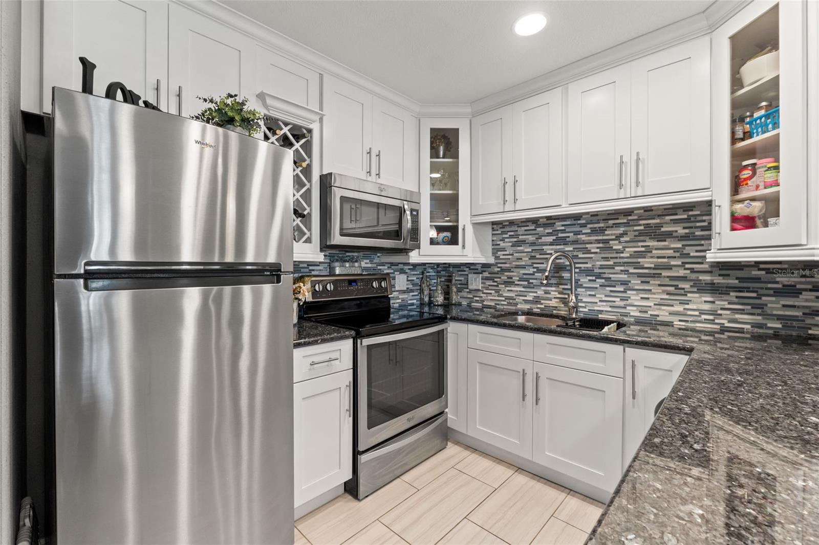 ON TOP OF THE WORLD - Residential