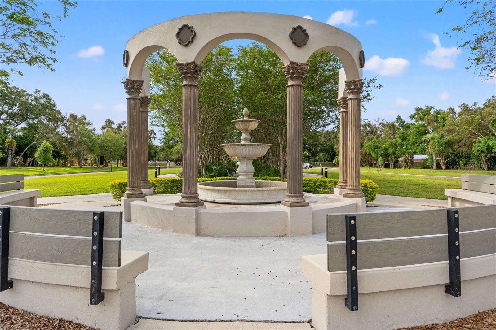 ON TOP OF THE WORLD - Residential