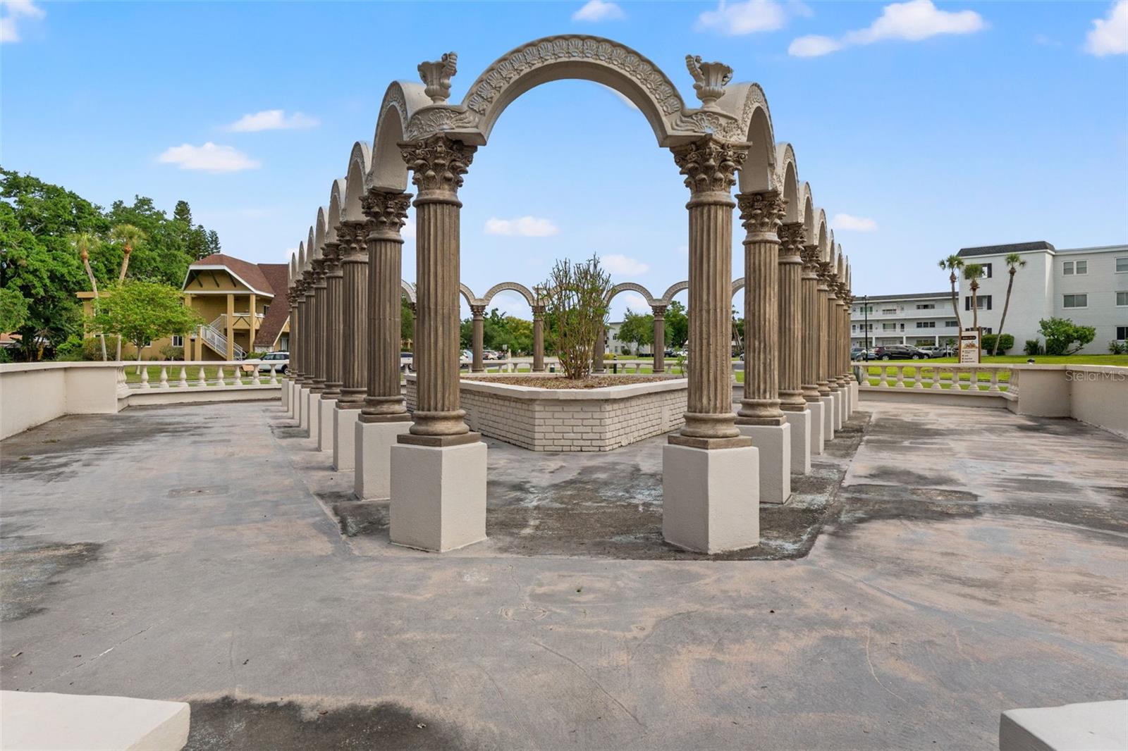 ON TOP OF THE WORLD - Residential