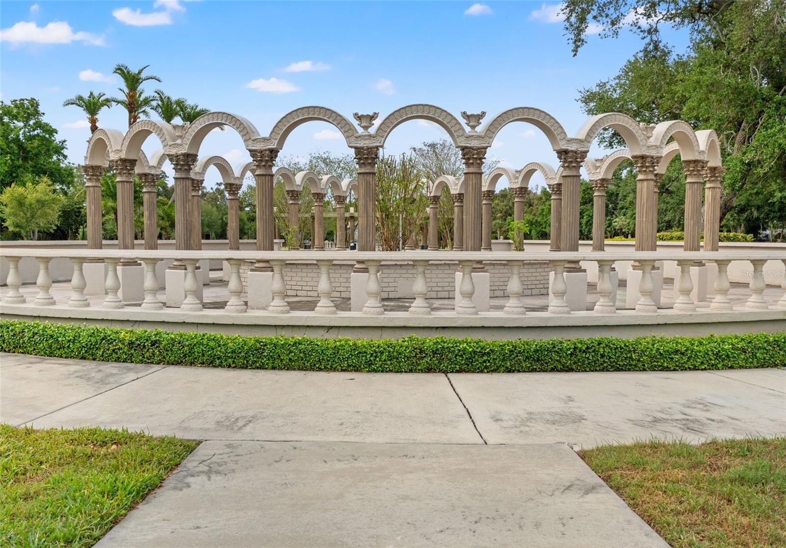 ON TOP OF THE WORLD - Residential