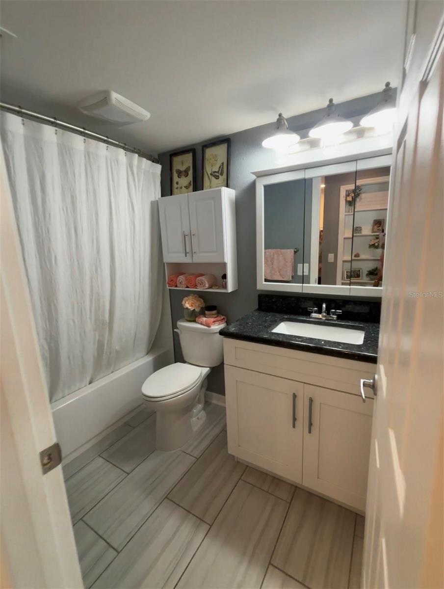 ON TOP OF THE WORLD - Residential